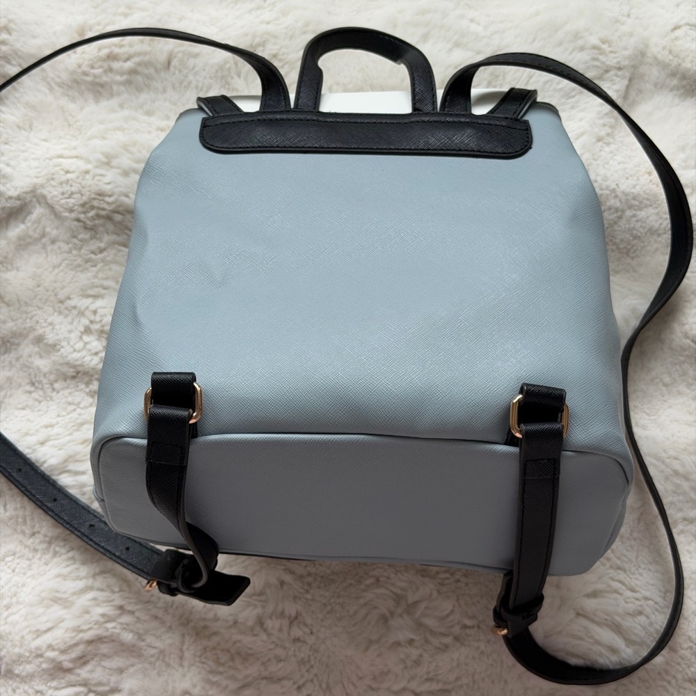 Everyday GUESS Gammill White, Light Blue & Black Dual Buckled Pockets Backpack - Picture 10 of 16